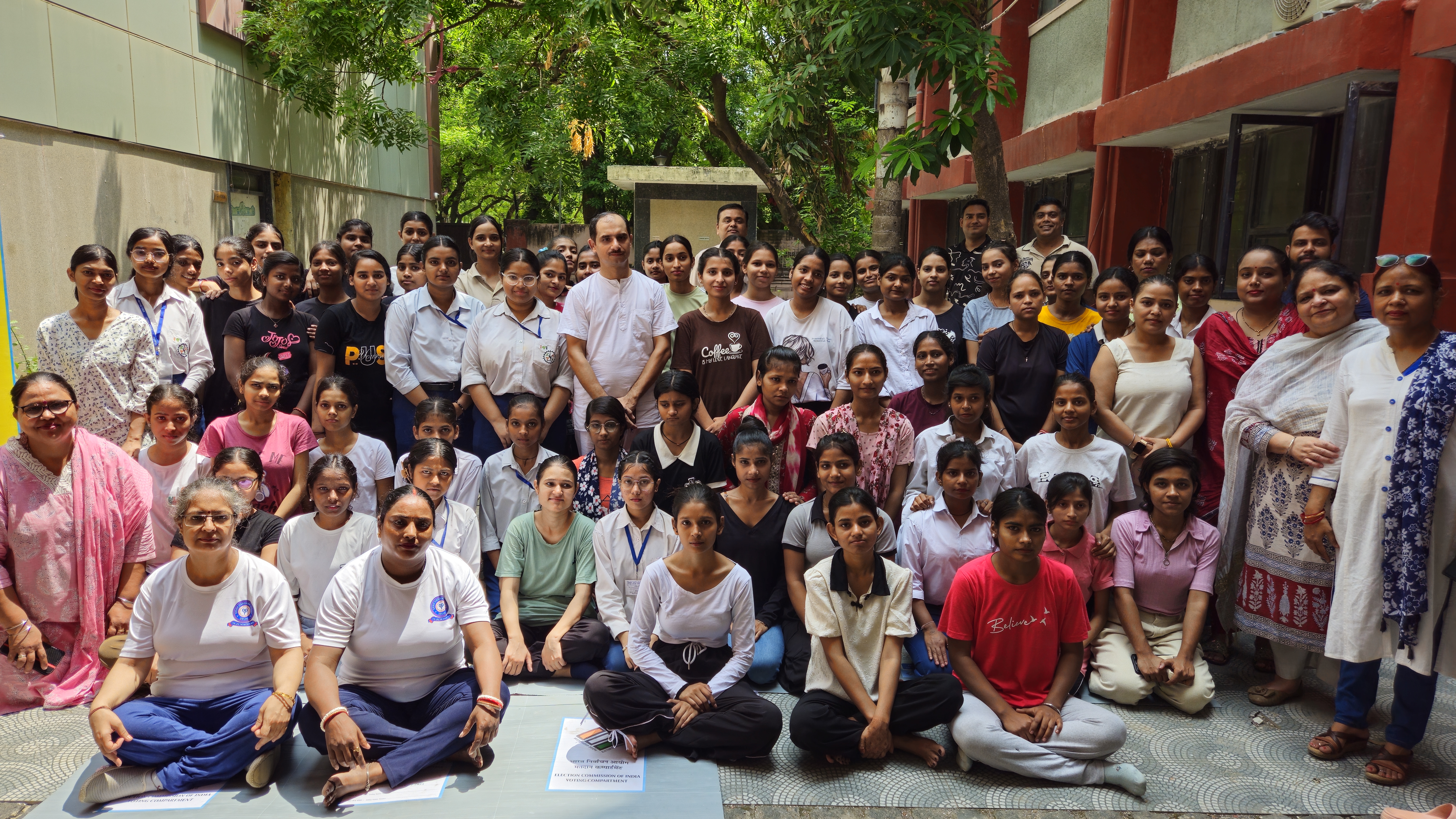 Desh Darshan Group Photo 2